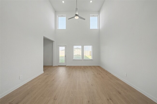 Building Photo - 4307 Camden Lakes St