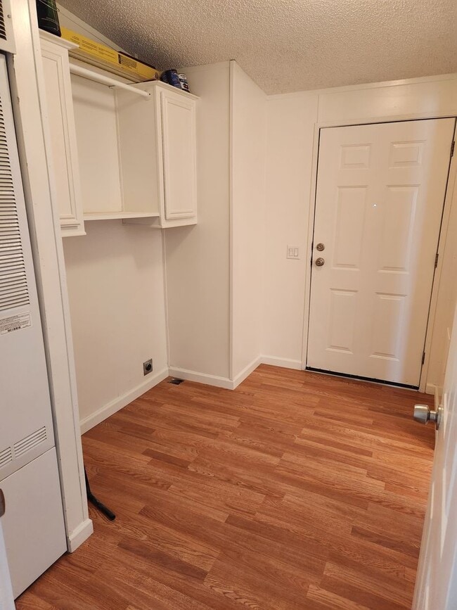 Building Photo - COMING SOON! 4-Bedroom Home in Doney Park