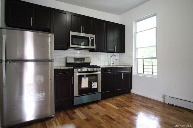 Building Photo - 291 Bonner Pl