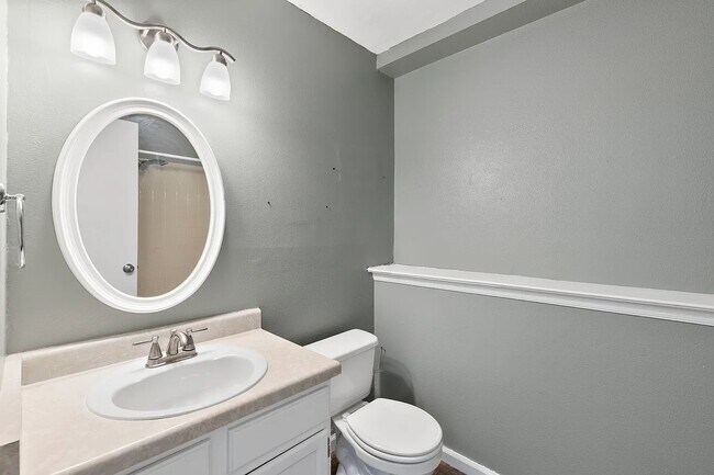 Building Photo - 1245 Bayberry Dr