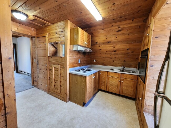 Building Photo - 705 E Montgomery St