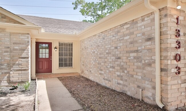 Building Photo - 13303 Hampton Falls Dr
