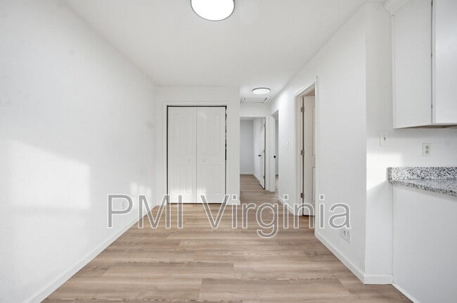 Building Photo - 2644 McKann Ave