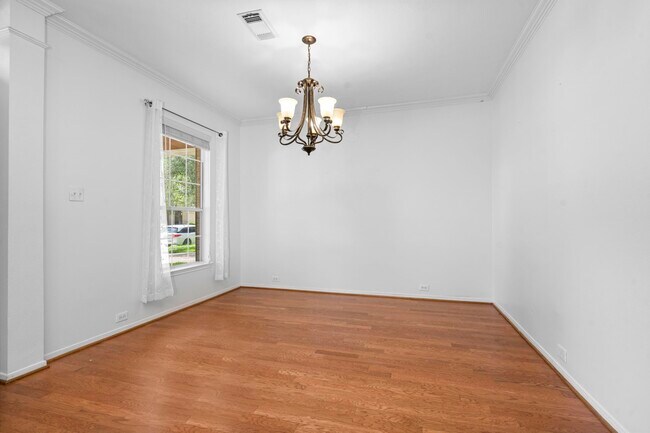 Building Photo - 6914 Grants Hollow Ln