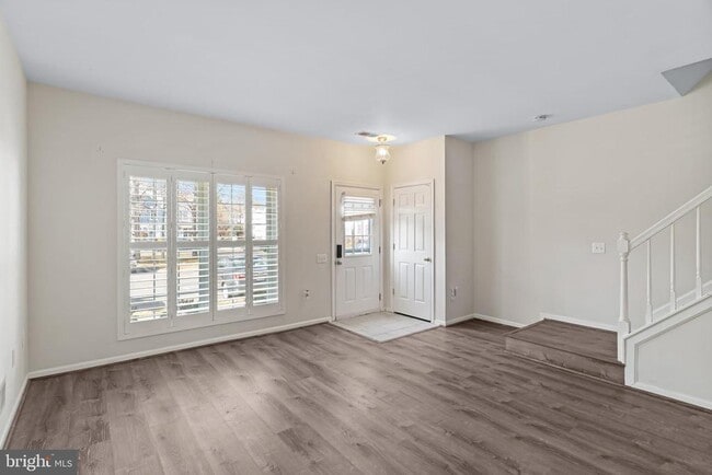 Building Photo - 7115 Strawn Ct