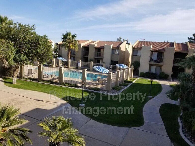 Building Photo - 1111 E University Dr