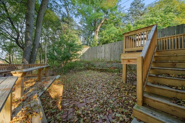 Building Photo - Furnished Rental in Shadyside