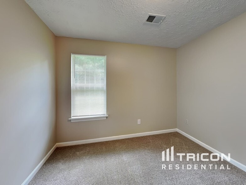 Building Photo - 2420 Lofton Ct