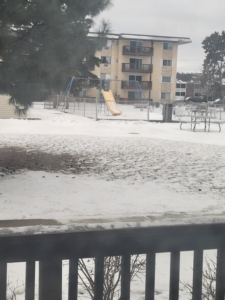 Building Photo - 2214 S Goebbert Rd