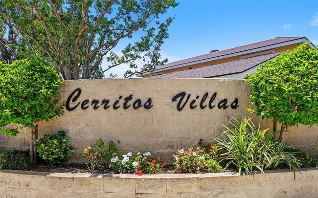 Building Photo - 16720 Cedarwood Cir