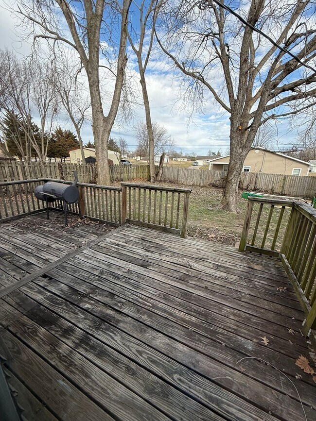 Building Photo - Fully remodeled 3 bedroom in great neighborhood - Iola