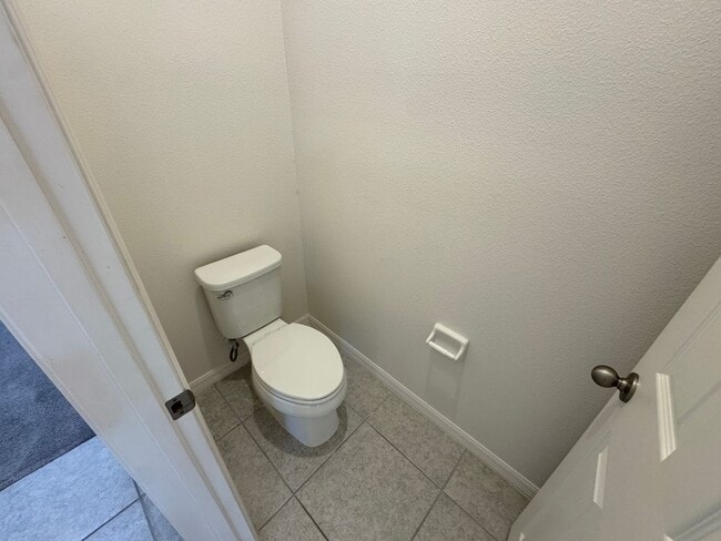 Building Photo - Available Now! Spacious 3-Bedroom Townhome with Fenced Yard in Winter Garden – Washer and Dryer I...