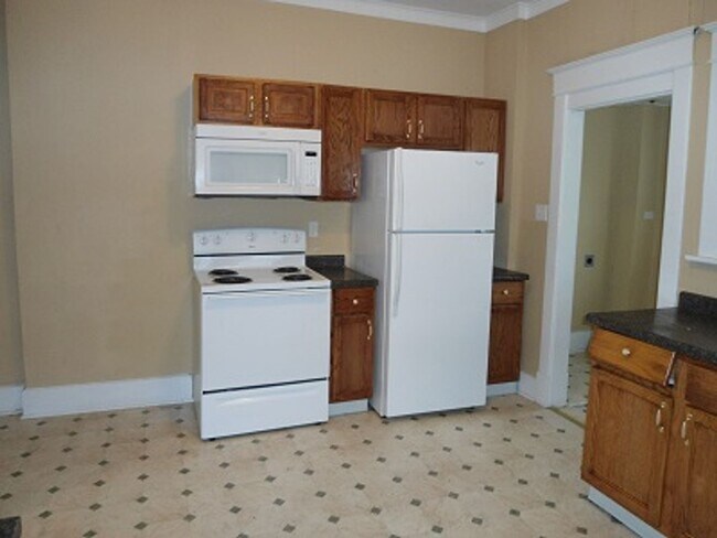 Building Photo - 1549 Bever Ave SE