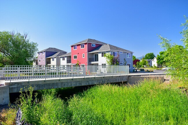 Primary Photo - 1995 Sky Park Dr