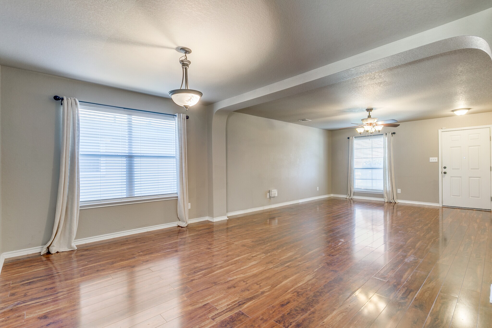 Building Photo - 370 Perch Horizon