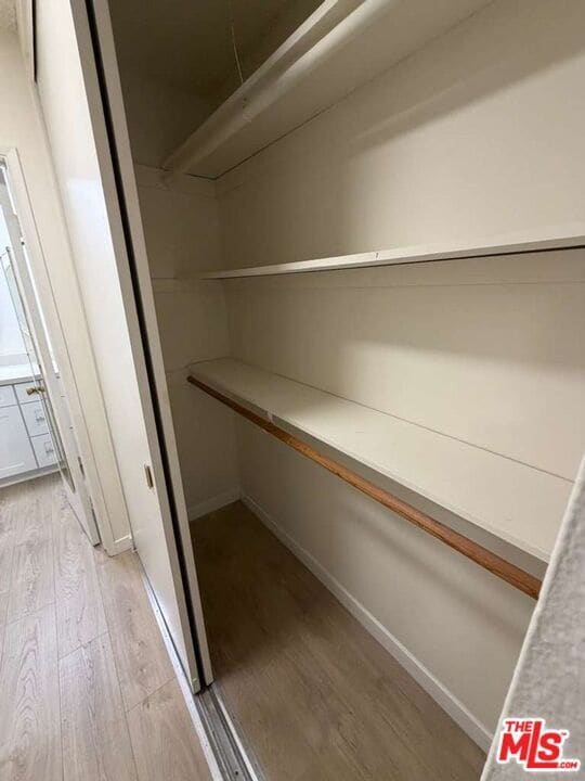 Building Photo - 848 S Holt Ave