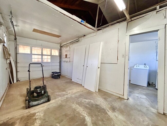 Building Photo - 5207 Shoal Creek Blvd