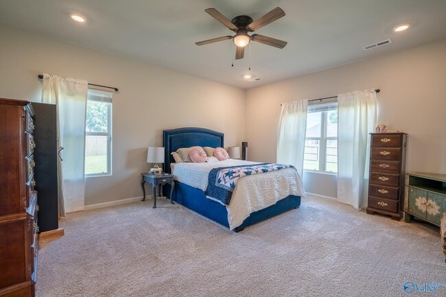 Building Photo - 117 Red Fox Wy