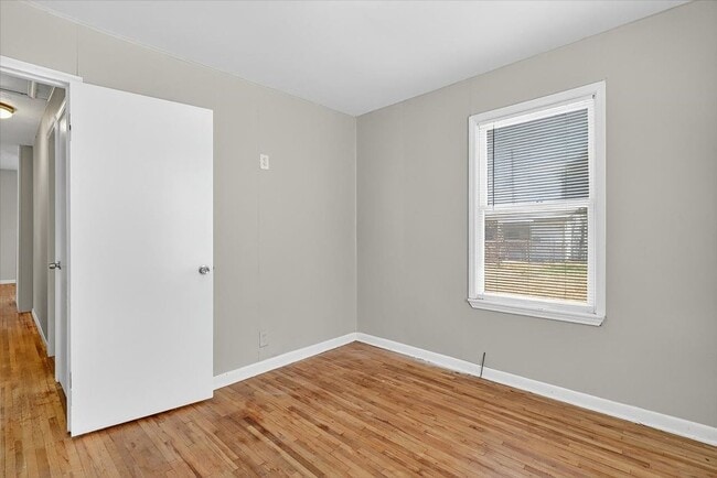 Building Photo - 11230 Blades- 3bed/1bath $1,195/month