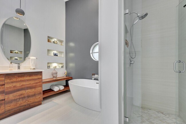 Building Photo - 23443 Mirabella Cir