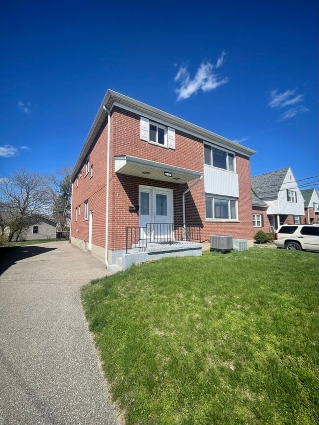 Building Photo - 5706 Grace Ave