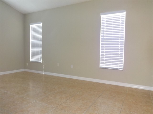 Building Photo - 136 Sura Blvd