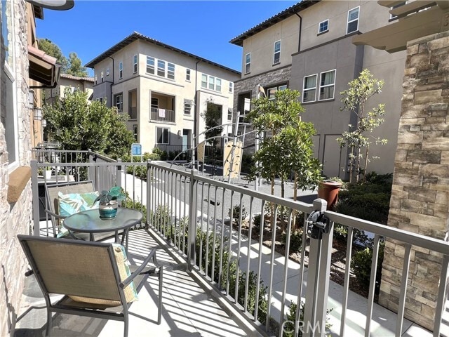 Building Photo - 45 Sanctuary Ln