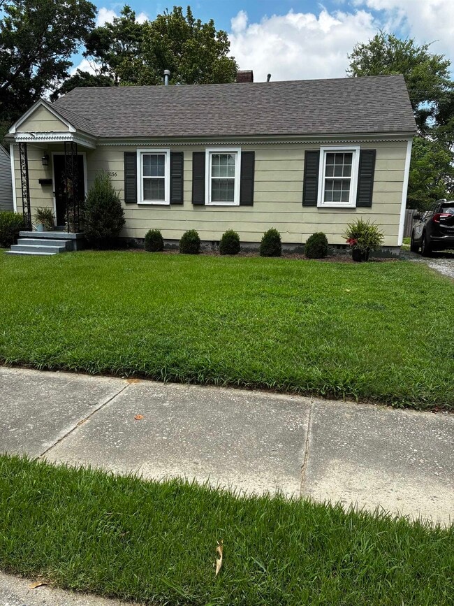 Building Photo - 3151 N Lafayette Cir