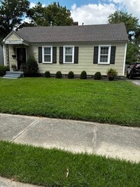 Building Photo - 3156 N Lafayette Cir