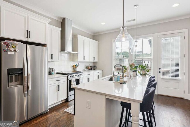 Building Photo - 144 1st Ave NW