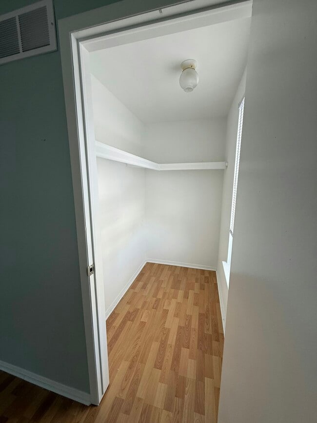 Building Photo - 6909 Harvard Ln