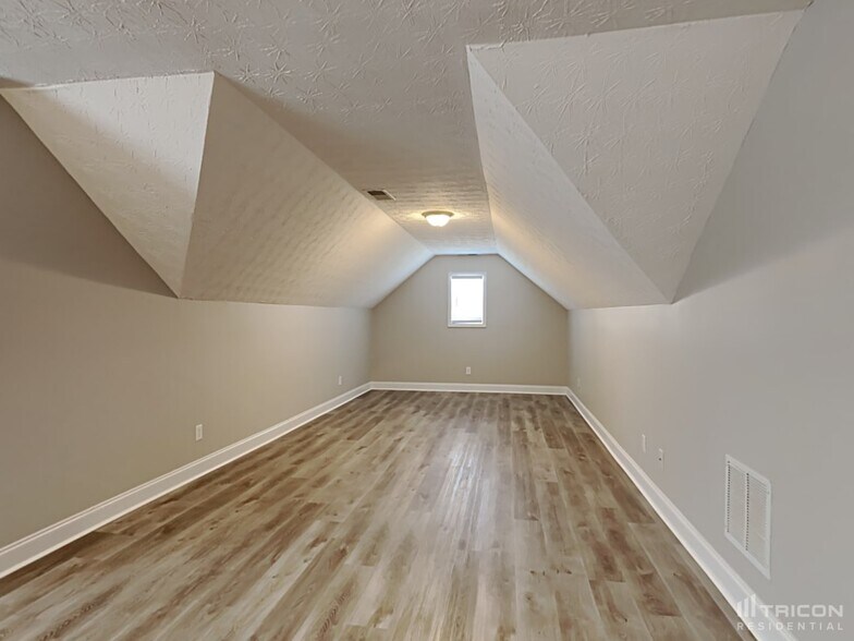 Building Photo - 175 Saddle Ln