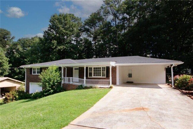 Building Photo - 840 Howard Ct SW