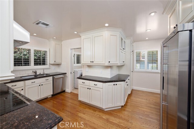 Building Photo - 160 Mauna Loa Dr