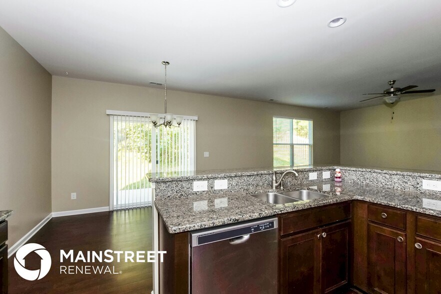 Building Photo - 309 Augustus Lane