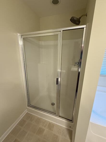 Building Photo - 1629 Robindale Dr