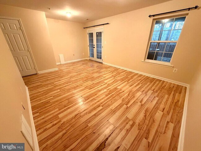 Building Photo - 540 Bridgeport Pl