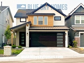 Building Photo - 1836 E Knobcone Dr