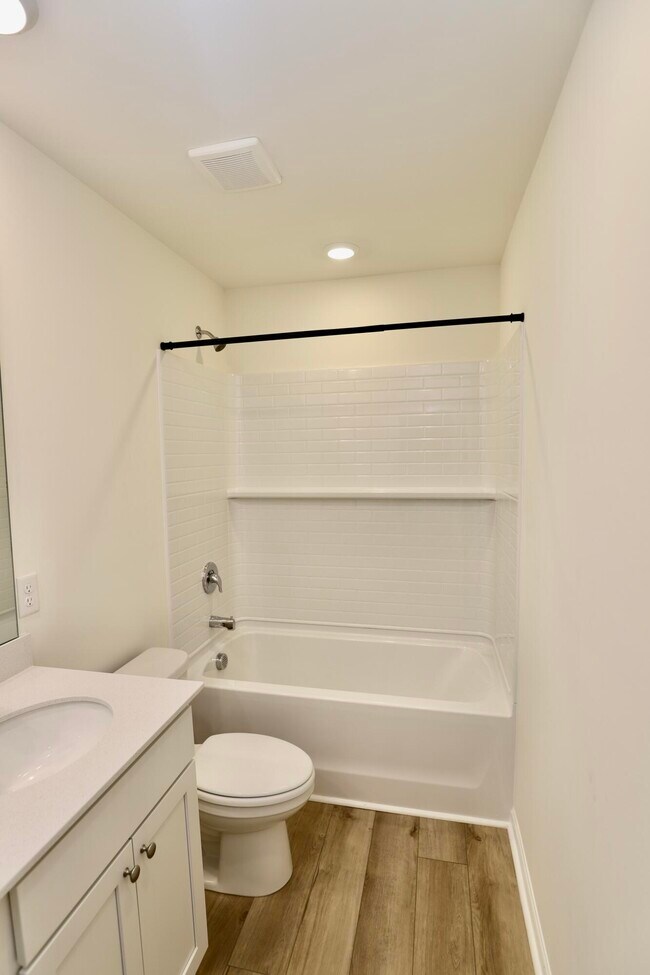 Building Photo - 1718 Canopy Dr