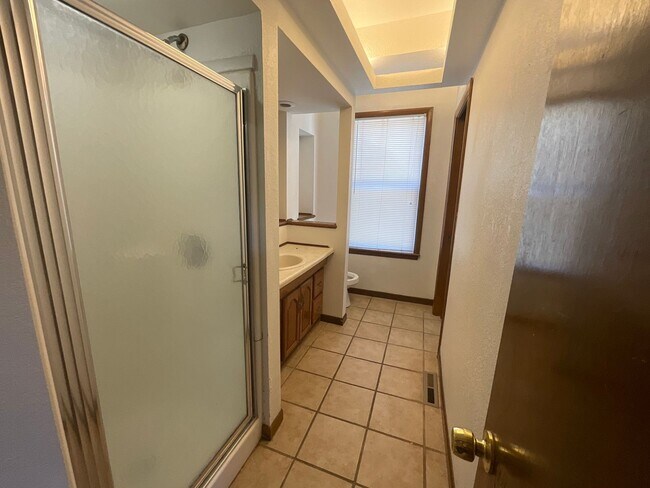 Building Photo - PRE-LEASING