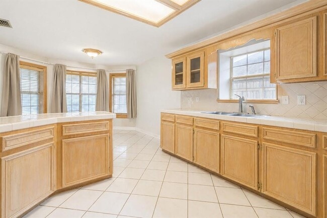 Building Photo - 3482 Chablis Dr