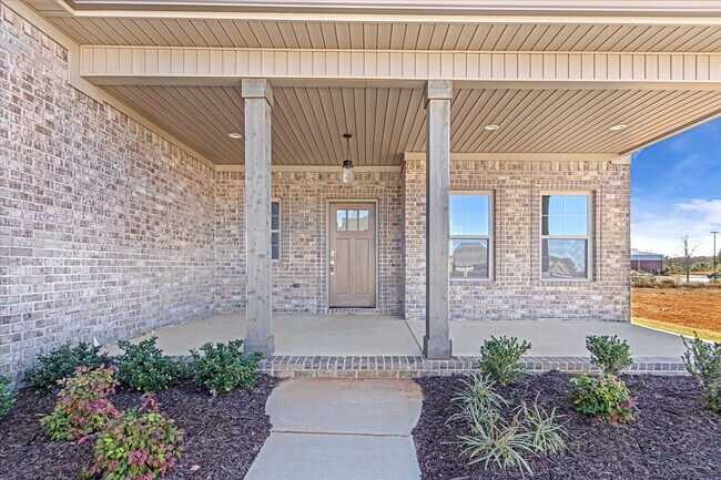 Building Photo - NEW Move in Ready Home!
