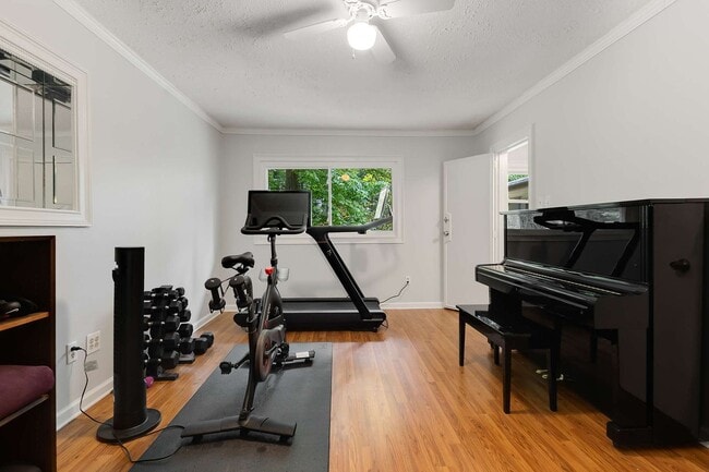 Building Photo - Charming 1950's Ranch w/ Modern Upgrades a...