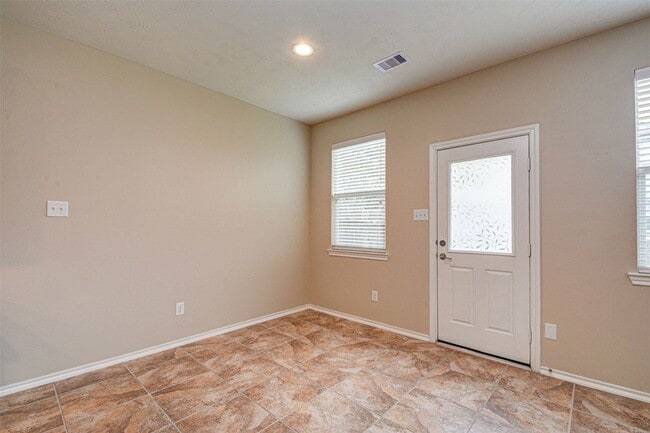 Building Photo - 23 Fairlee Ct