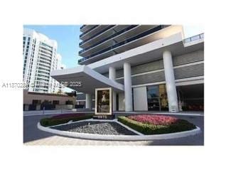 Building Photo - 5875 Collins Ave