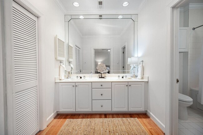 Building Photo - 11468 Club Dr