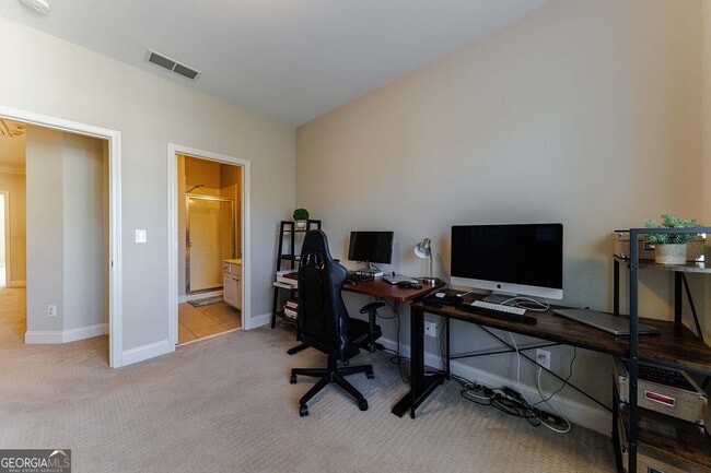 Building Photo - 2022 Cobblestone Cir NE