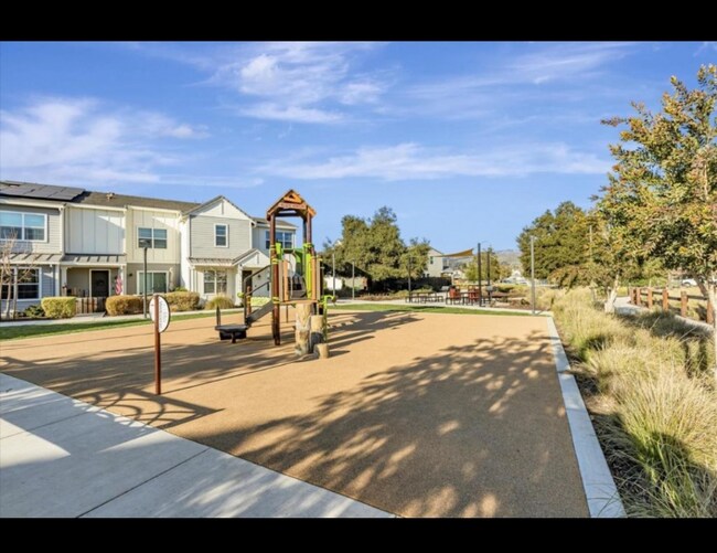 Building Photo - 1256 Canopy Ln
