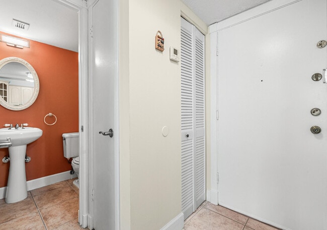 Building Photo - 1801 S Ocean Dr