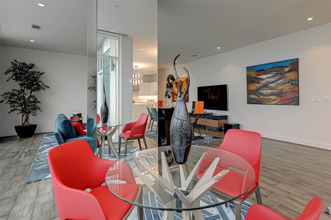 Building Photo - 4521 San Felipe St